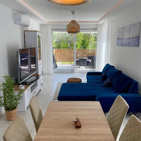 Toparti Apartman Διαμέρισμα *
